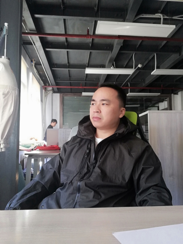 左眼皮跳跳的第一张照片--云浮相亲服务中心