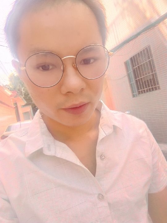 楠呐的第四张照片--云浮相亲服务中心