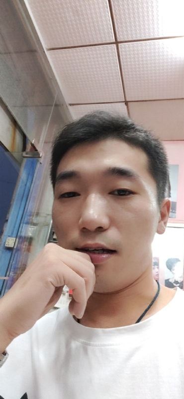 须臾数年的第五张照片--云浮相亲服务中心