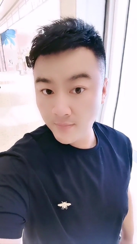 微风徐徐的第二张照片--云浮相亲服务中心