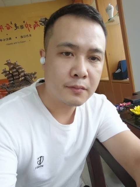 礼哥的第二张照片--云浮相亲服务中心